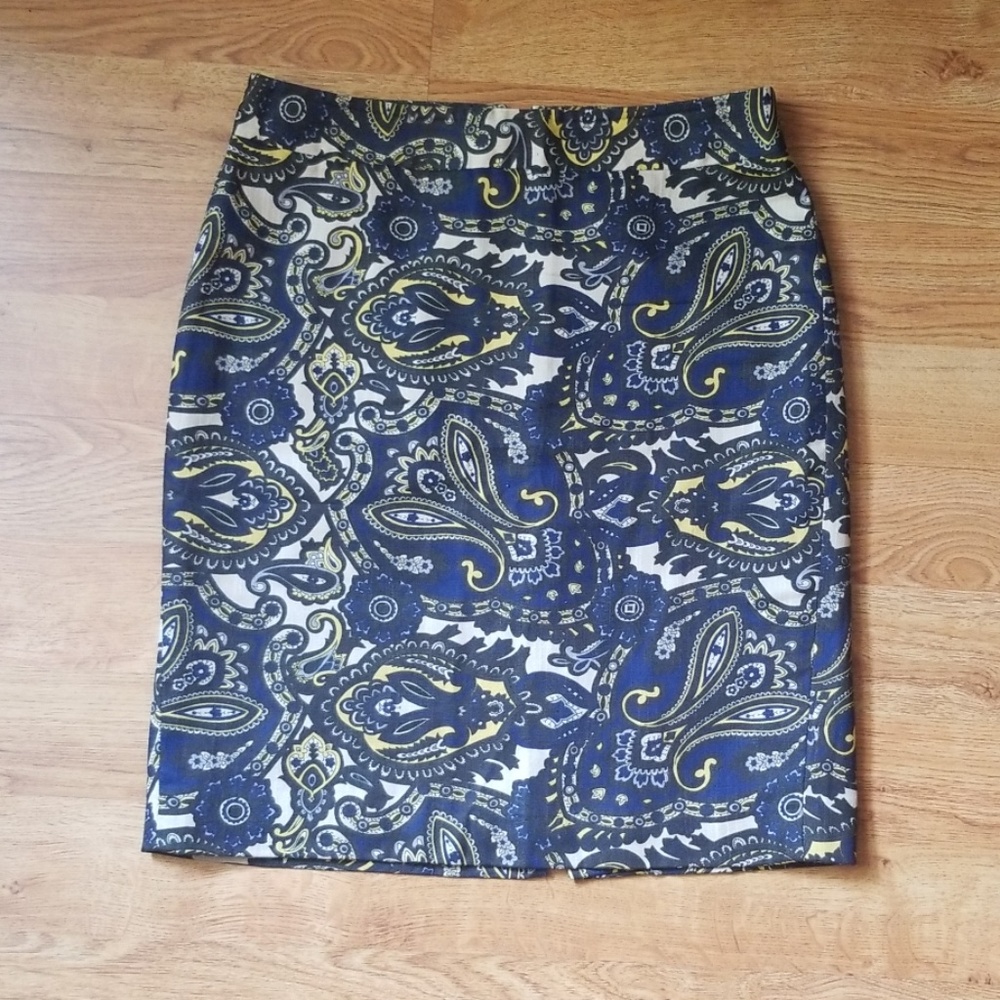 Ann Taylor Paisley Print Pencil Skirt - Size 10